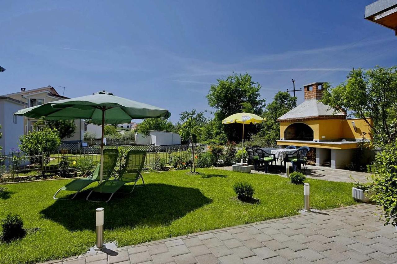 App Rosi Apartment Porec Bagian luar foto