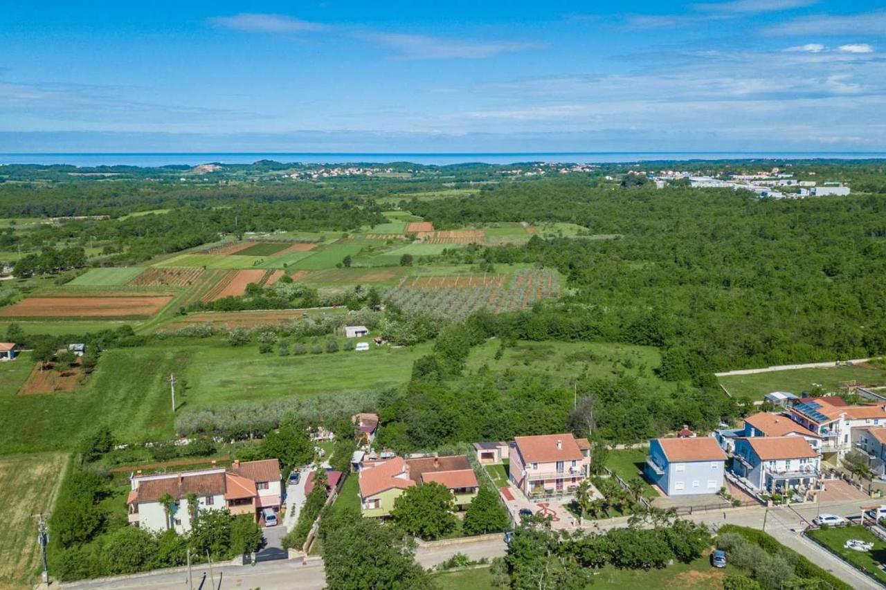 App Rosi Apartment Porec Bagian luar foto