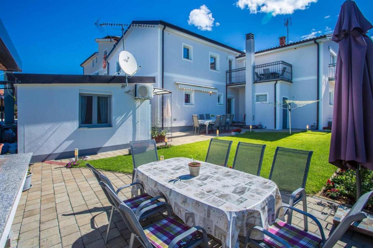 App Rosi Apartment Porec Bagian luar foto