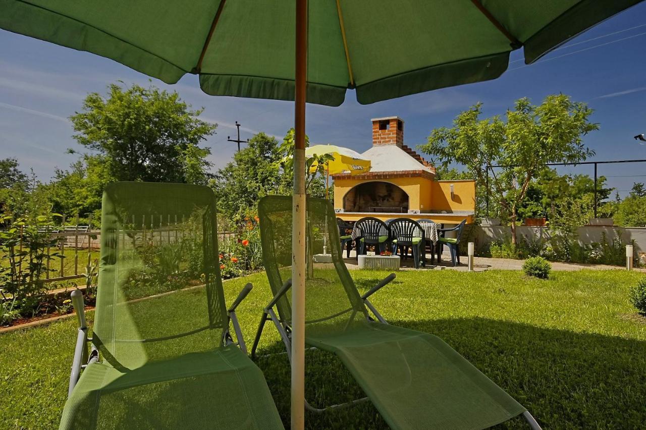 App Rosi Apartment Porec Bagian luar foto