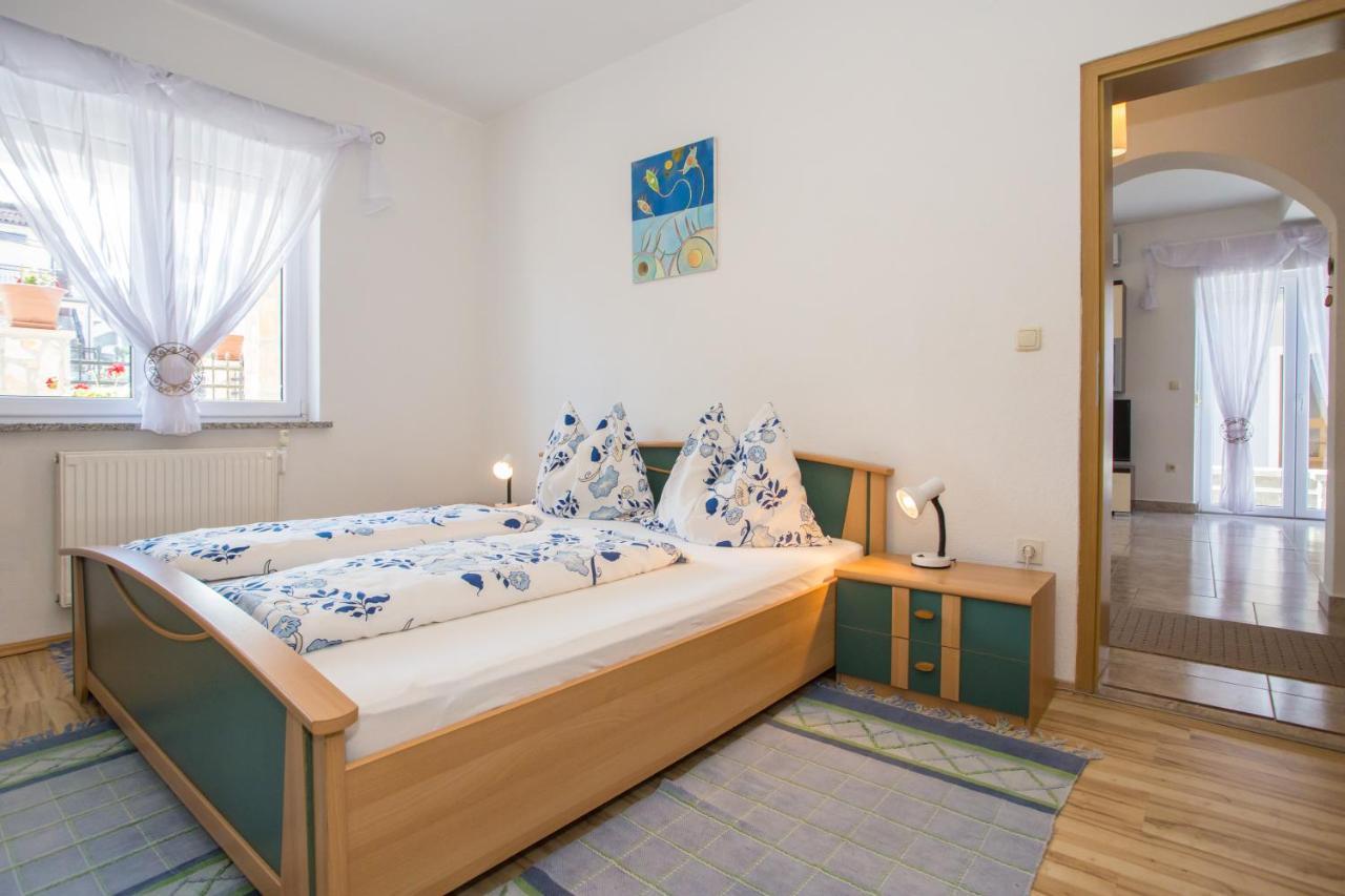 App Rosi Apartment Porec Bagian luar foto