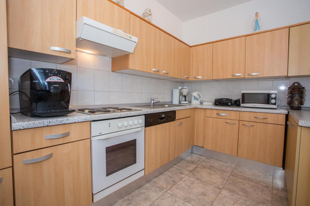 App Rosi Apartment Porec Bagian luar foto